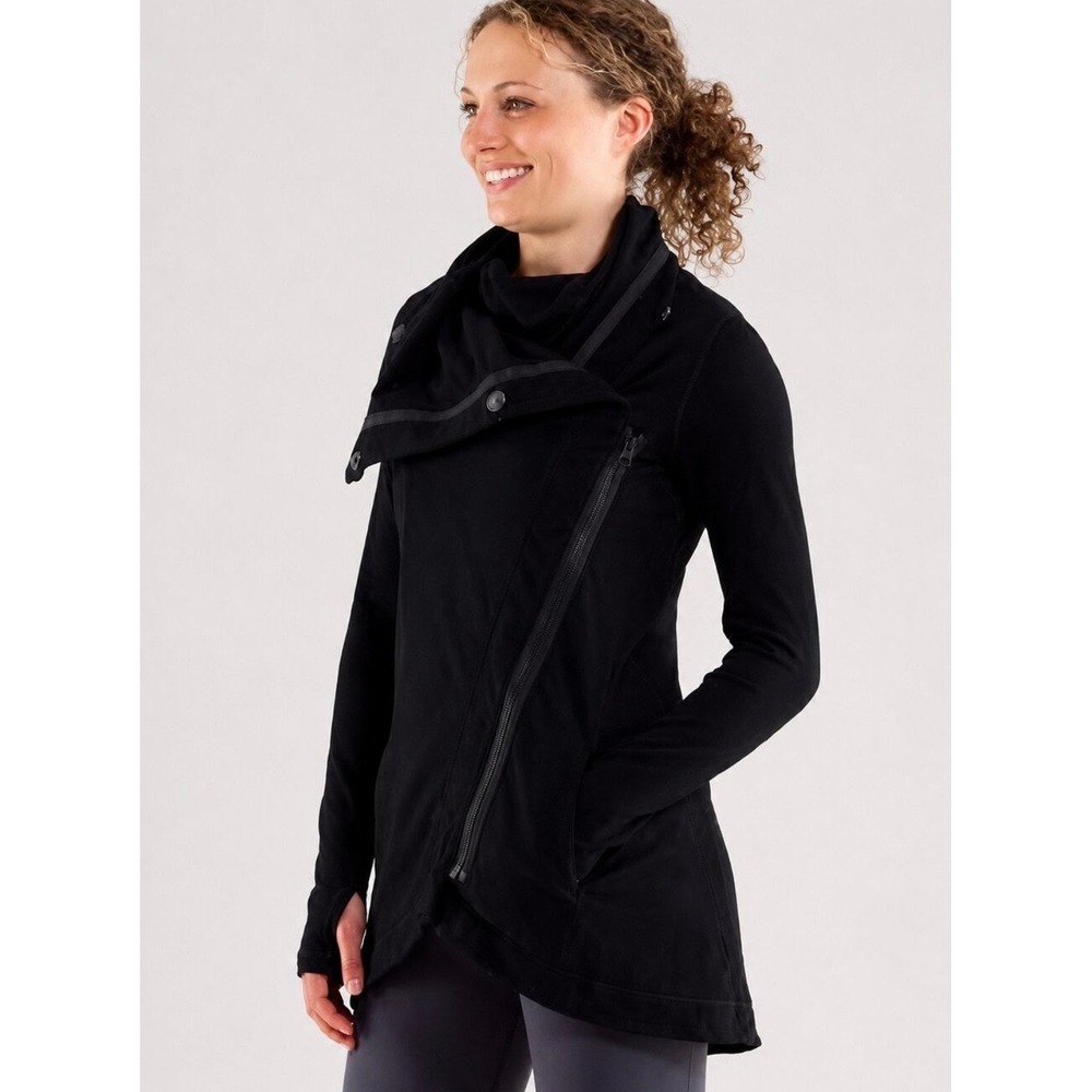 Lululemon Method Wrap Asymmetrical Zip Jacket Size 4 Black